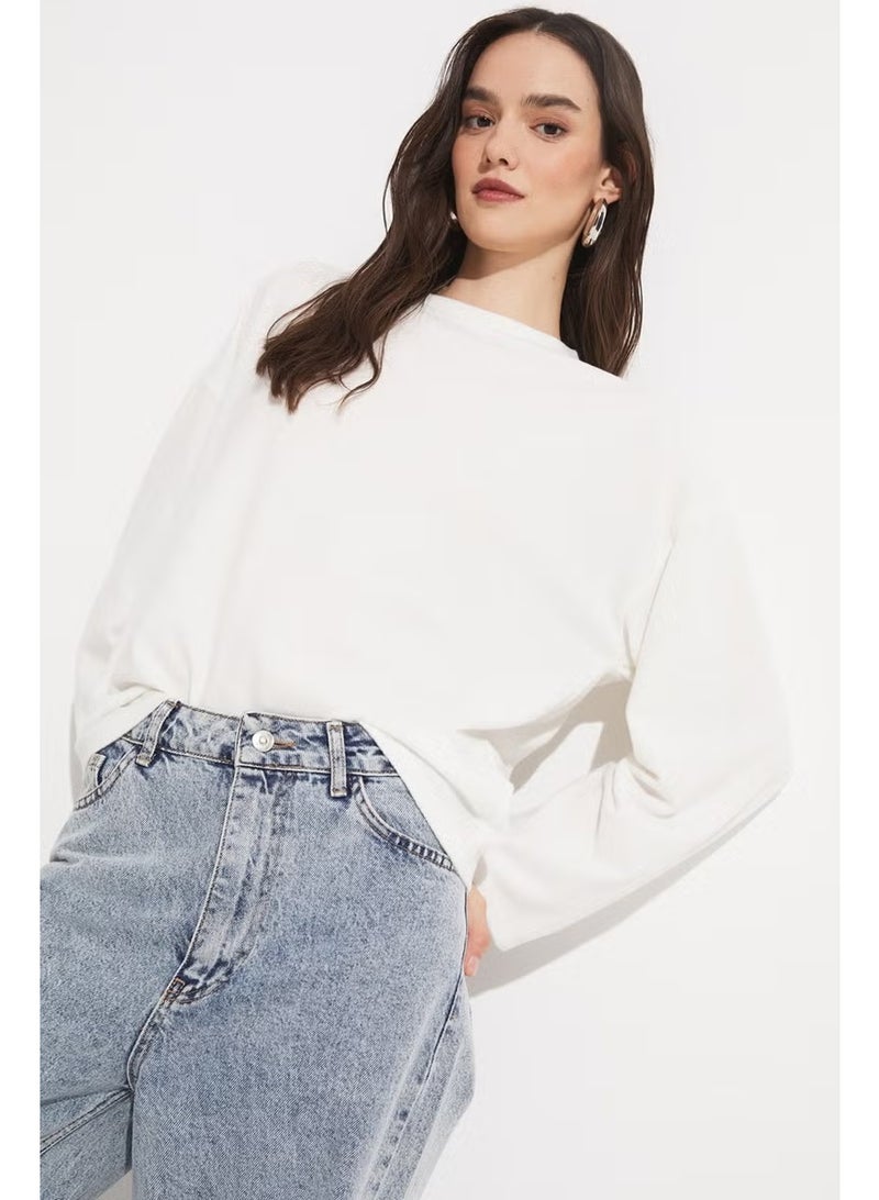 JUNE Women's Regular Fit Crew Neck Long Sleeve Glitter Detailed Knitted Blouse - Image 4